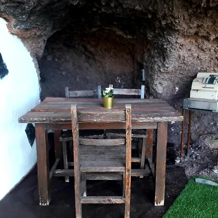 Alessia With Jacuzzi ,garden & Swimming Pool Santa Cruz de Tenerife