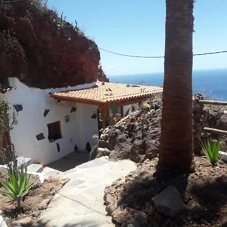 Alessia With Jacuzzi ,garden & Swimming Pool Tatil Evi *