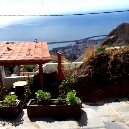 Alessia With Jacuzzi ,garden & Swimming Pool