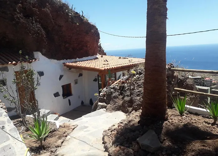 Alessia With Jacuzzi ,garden & Swimming Pool Tatil Evi *