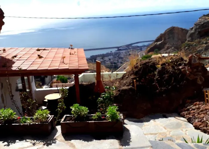 Alessia With Jacuzzi ,garden & Swimming Pool