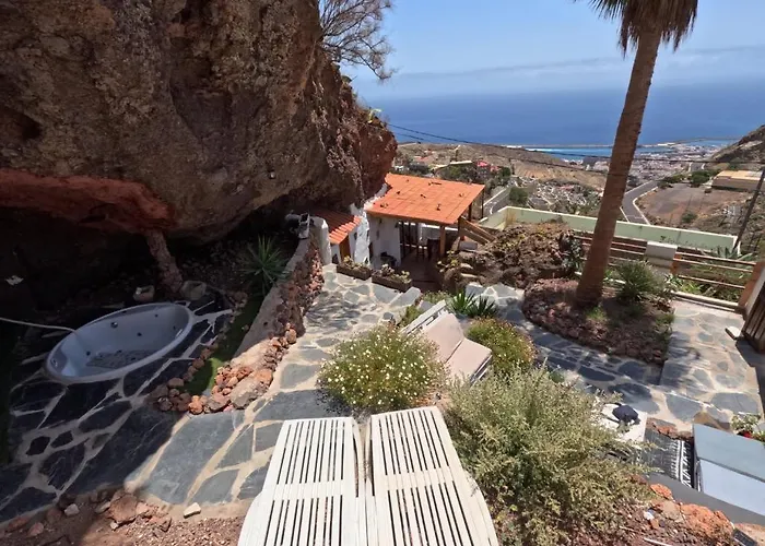 Alessia With Jacuzzi ,garden & Swimming Pool Santa Cruz de Tenerife